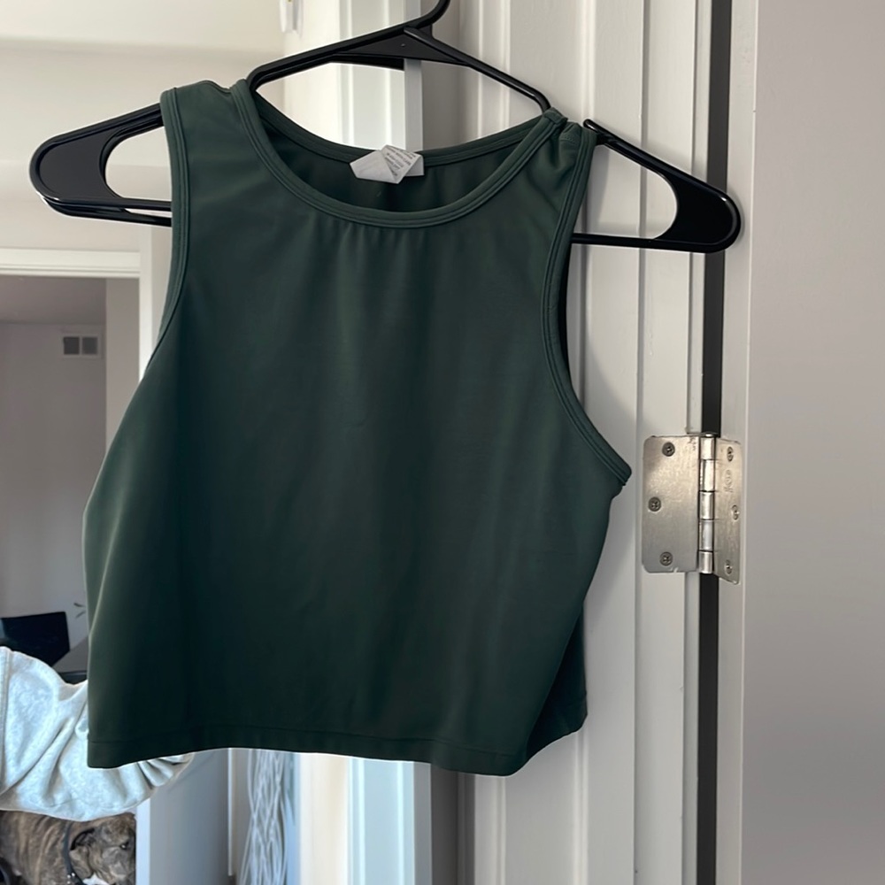Paragon Colombia Crop Top